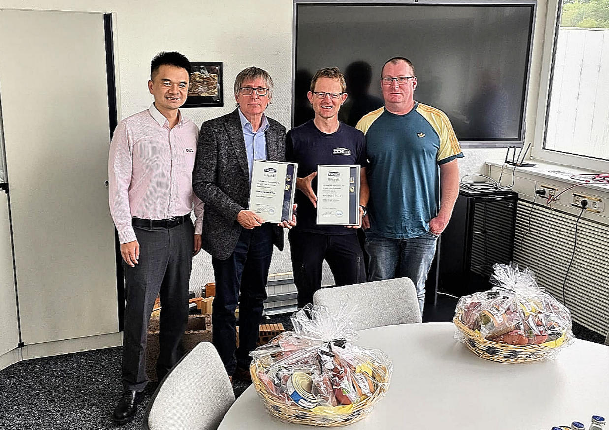 هنرمنديءَ کي سلام، استقامت کي سلام